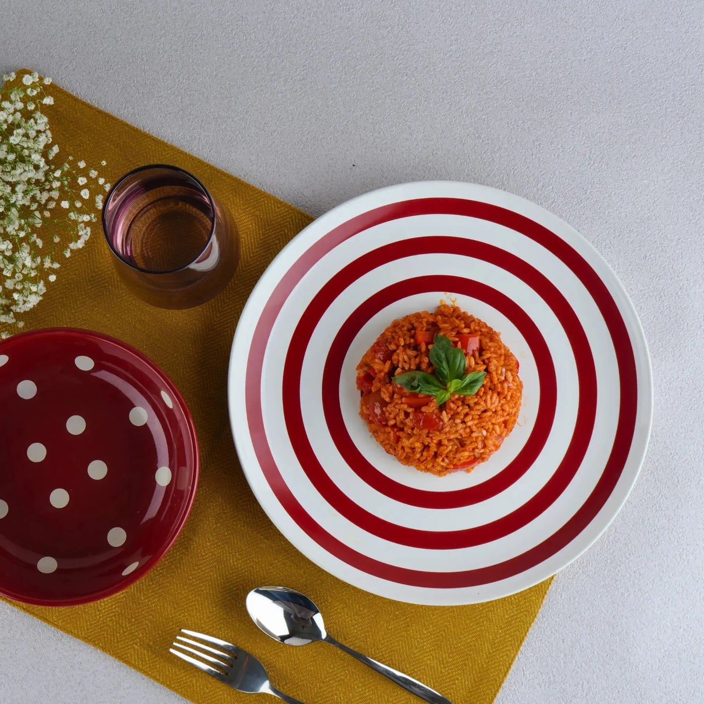 BlackCarrot's Porcelain Red Premium Dinner Plates (Set of 6) BlackCarrot
