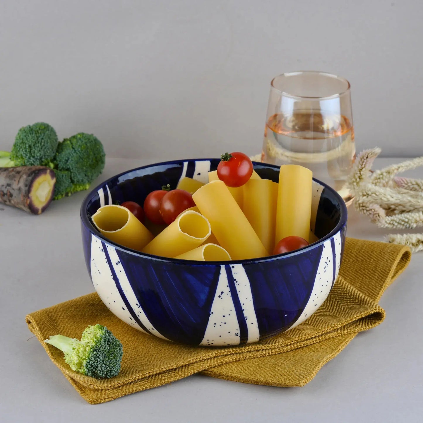 Premium Blue Splash Serving Bowl BlackCarrot