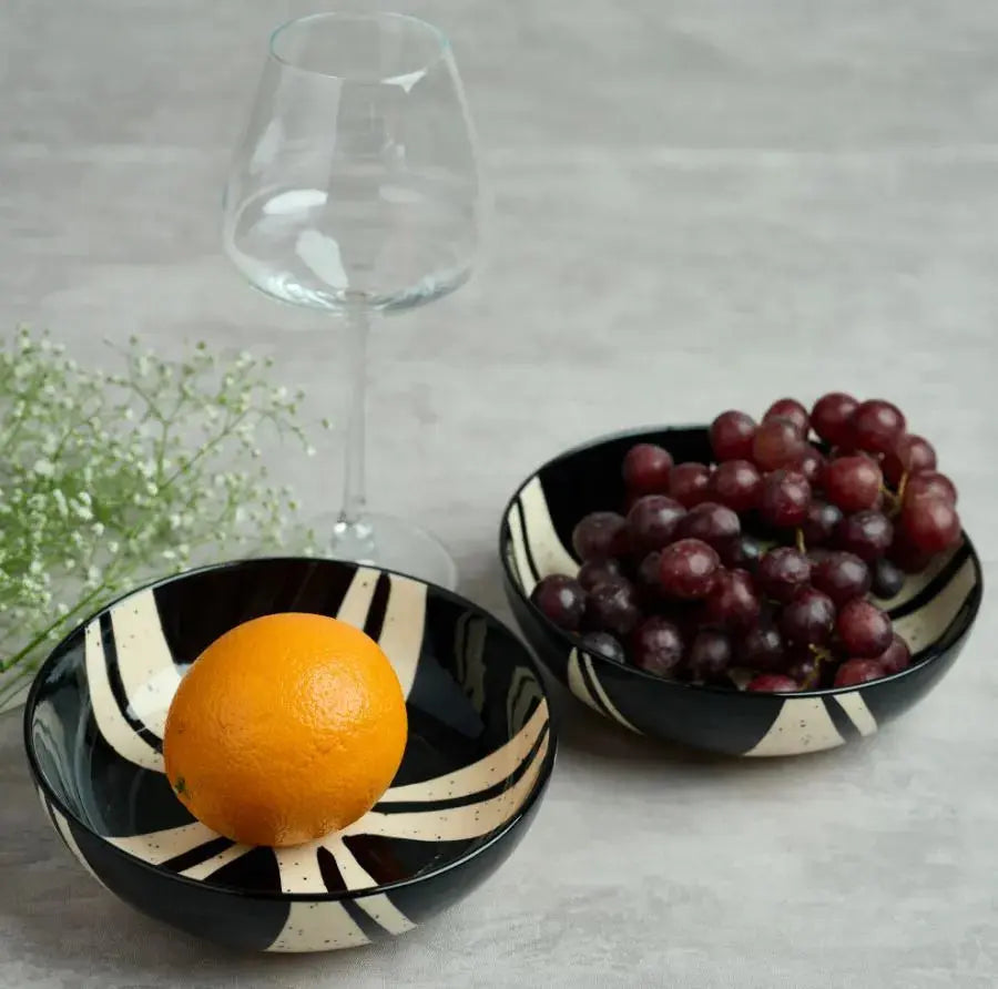 Splash Stoneware Snack Bowl (Set of 2) BlackCarrot