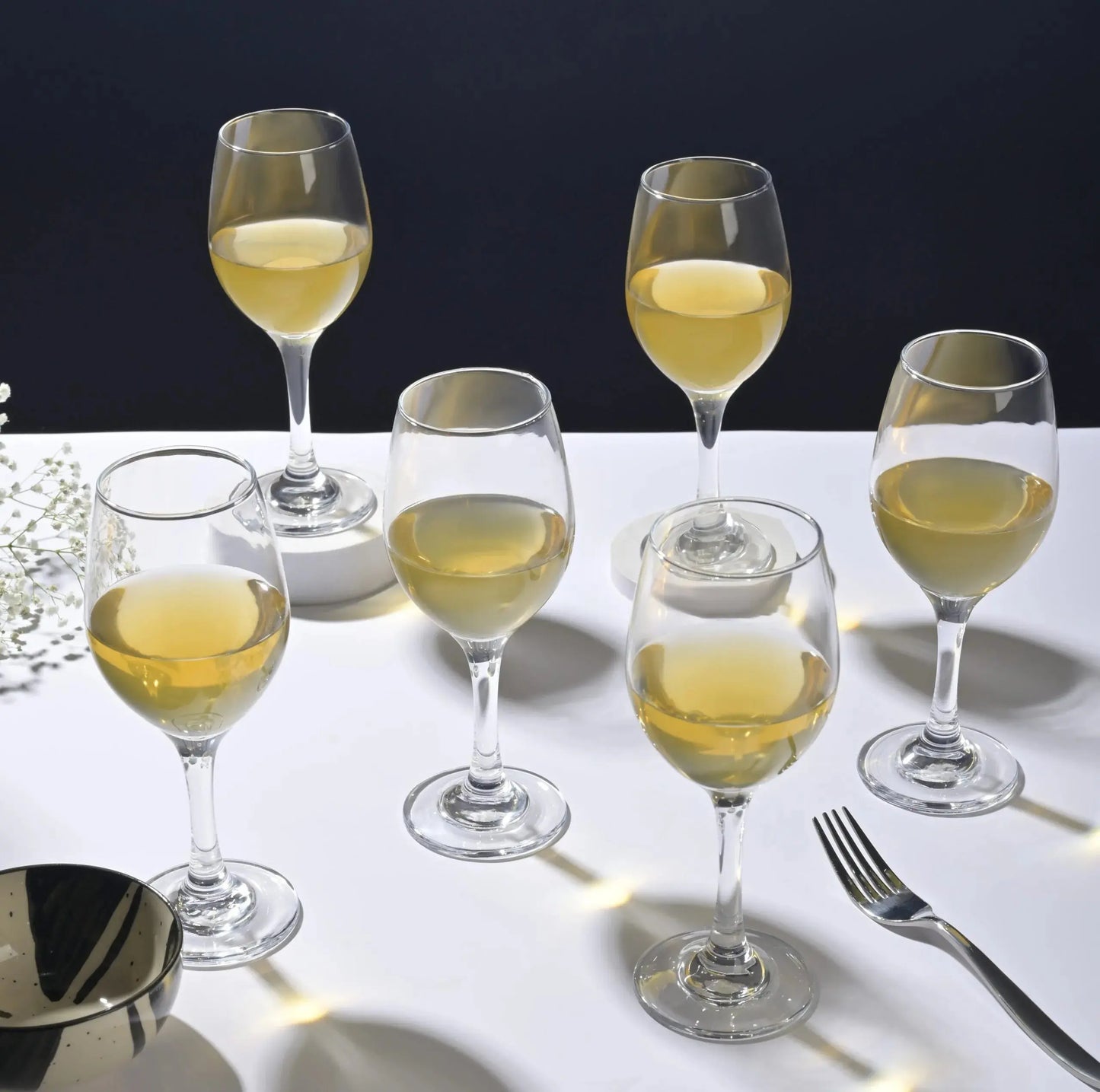 Transparent Wine Glass Set of 6 350ml BlackCarrot