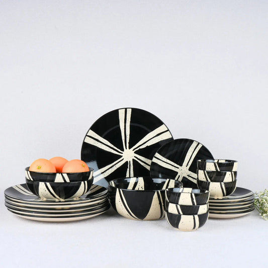 Splash 21 Piece Dinner Set BlackCarrot